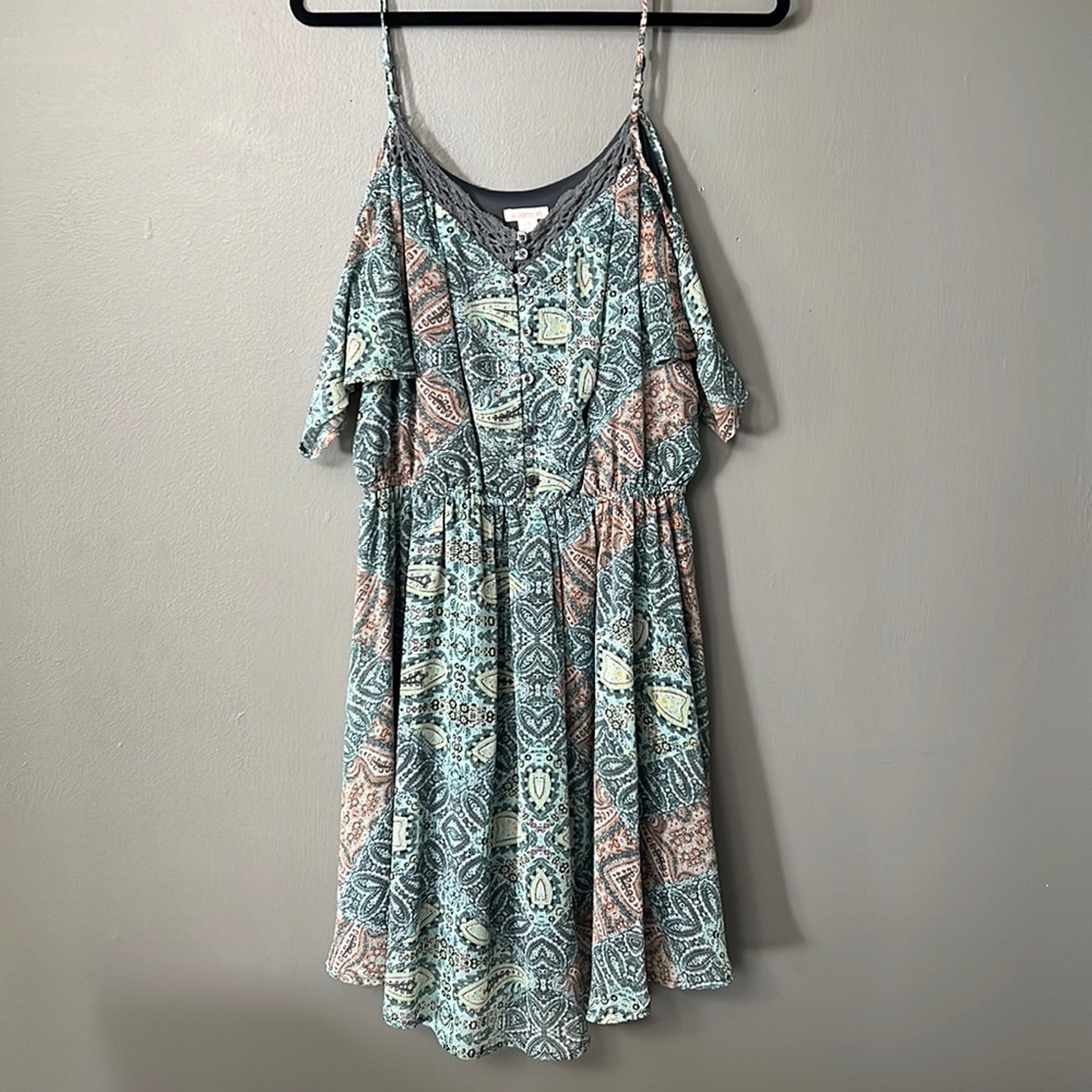 Feminine knee length dress